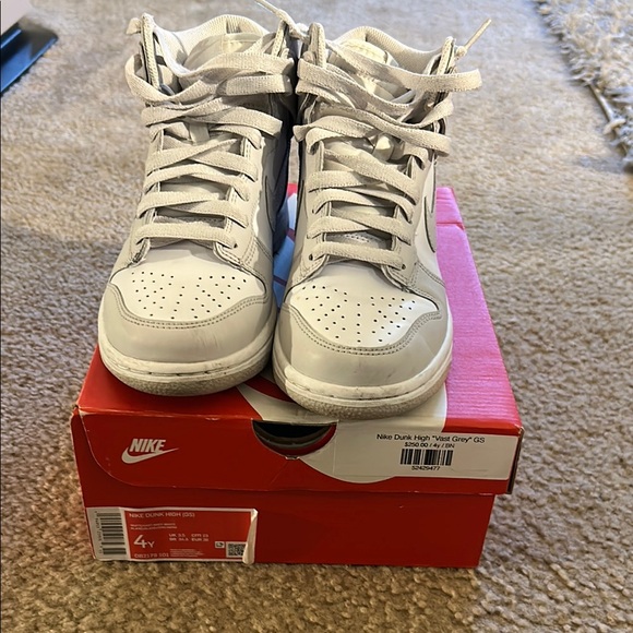 Nike High Enfant Grey main image 0